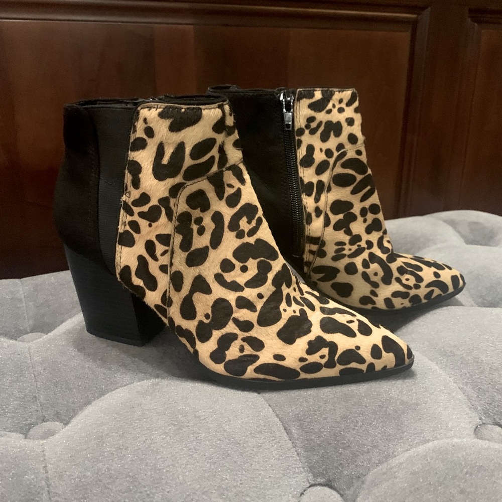 Cute leopard boots